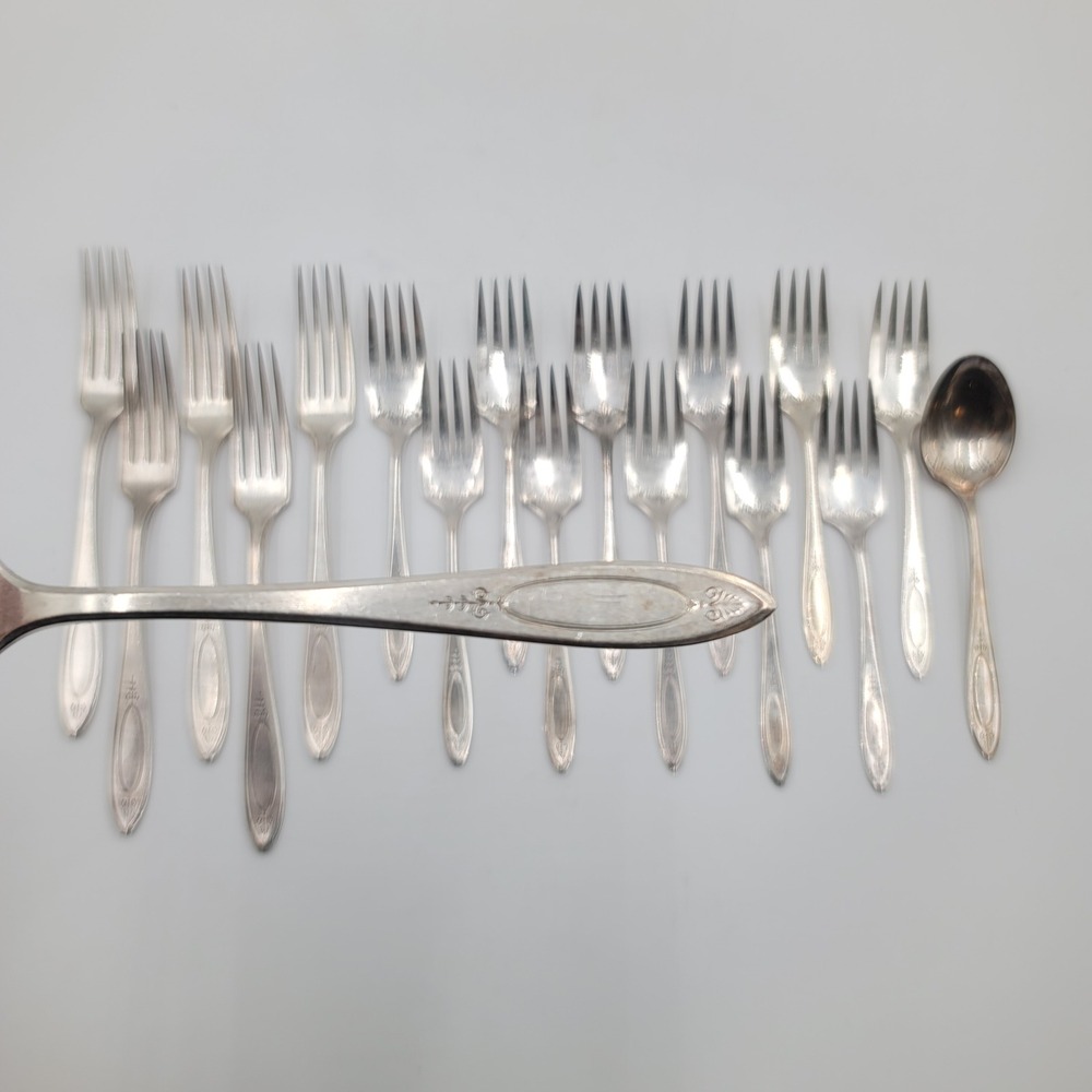 18pc VTG Oneida Community Plate Adam Silverplate Flatware Set